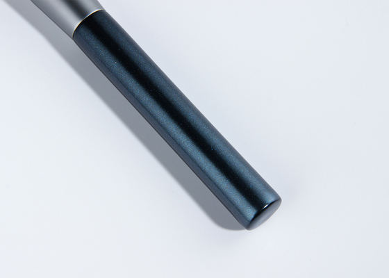 Kusursuz Makyaj İçin Alüminyum Saplı Kare Şeklinde El Yapımı Kabuki Pudra Fırçası